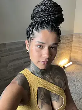 Freechat xbigpeach on StripChat