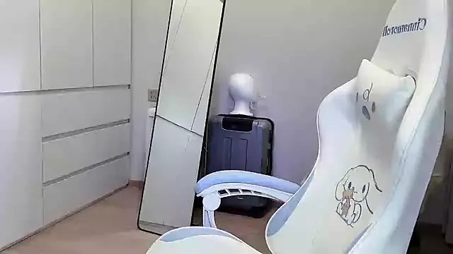 Freechat xixi_baby66 on StripChat