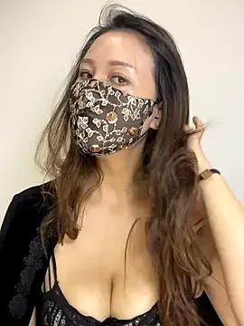 yiyi78900 on StripChat 