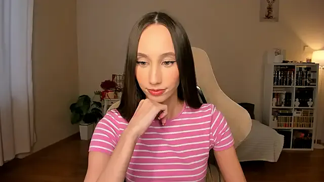 Offline your_emily_ on StripChat