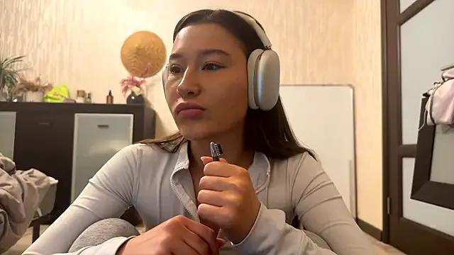 Freechat YourCoreanmiracle on StripChat