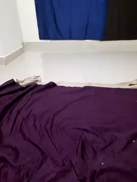 Offline zahra3 on StripChat