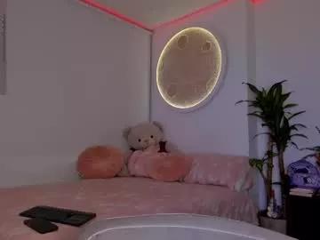 Satisfy your kookiest adult live sex cam wishes with our singapore page. With so many popular singapore hosts to sort from, you're sure to find the right match for your dreams.