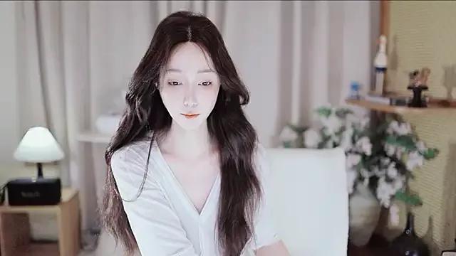 Check-out the ultimate cam show with our asian page. Come in and peek our huge showcase of popular asian liveshows out there!