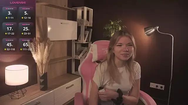 Incite your eccentricities: Get kinky and please these steamy asian sluts, who will reward you with wacky outfits and vibrating toys.