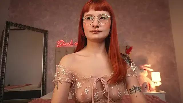 AkiraSweety from StripChat is Freechat