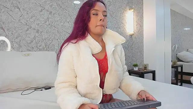alaia_browns from StripChat