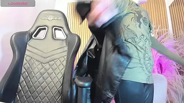 Incite your eccentricities: Get kinky and please these steamy asian sluts, who will reward you with wacky outfits and vibrating toys.