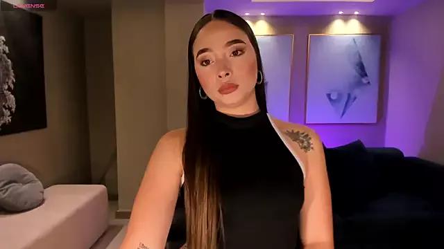 AlinaKravitz from StripChat is Freechat
