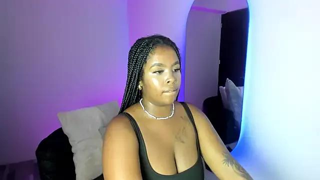 AlishaRogerrs from StripChat is Freechat