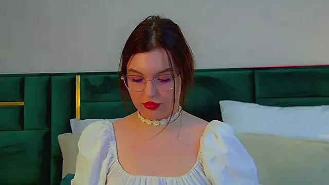 AlissRogerss from StripChat is Freechat