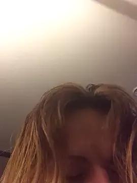 Allissonw13 webcams show profile image 