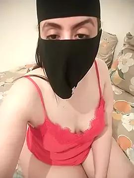 alminiaa from StripChat is Freechat