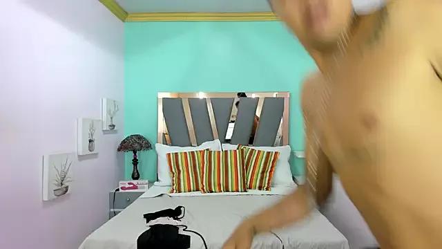 Amber_And_Luke from StripChat is Freechat
