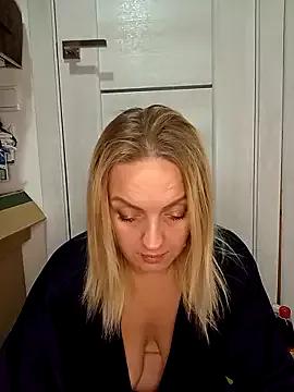 Photos of Ami_Foxy from StripChat is Freechat