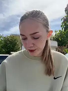 AnieMiller from StripChat is Freechat