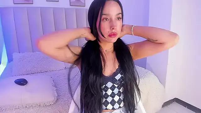 arianna_es from StripChat is Freechat