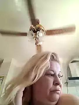 Photos of AriannaMilf from StripChat is Freechat