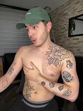 Arkaikomz from StripChat