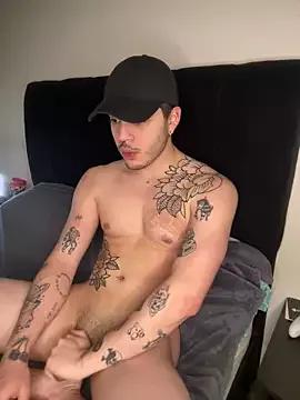 Arkaikomz from StripChat