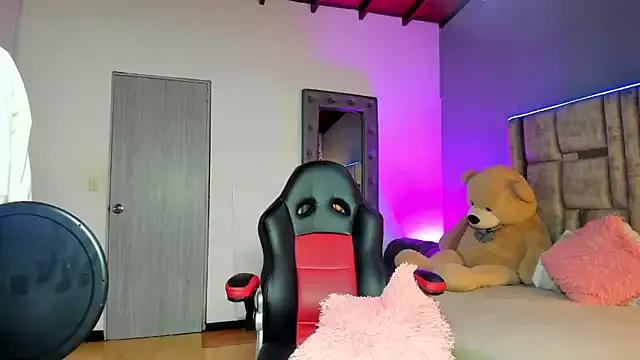 Incite your eccentricities: Get kinky and please these steamy asian sluts, who will reward you with wacky outfits and vibrating toys.