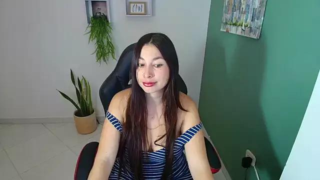 bella_99_ from StripChat is Freechat
