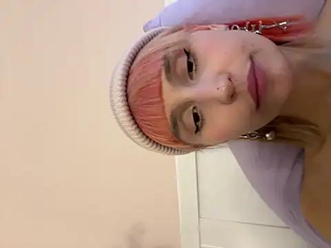 bigbabykiki from StripChat