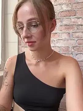 Photos of CaseyStar from StripChat is Freechat