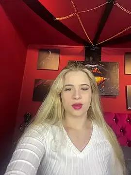 channell_whitee from StripChat is Freechat