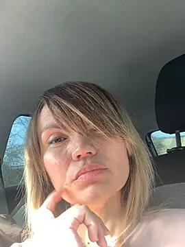 Ella_Pearlie from StripChat