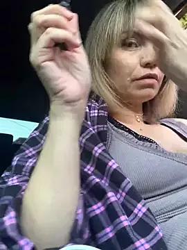Ella_Pearlie from StripChat
