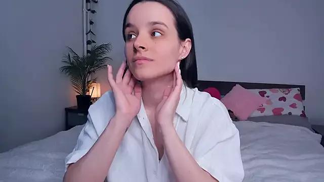 Photos of EllenMartinn from StripChat is Freechat