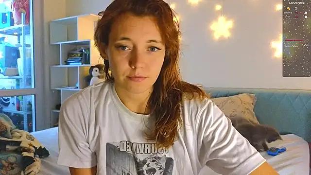 ellisunny from StripChat