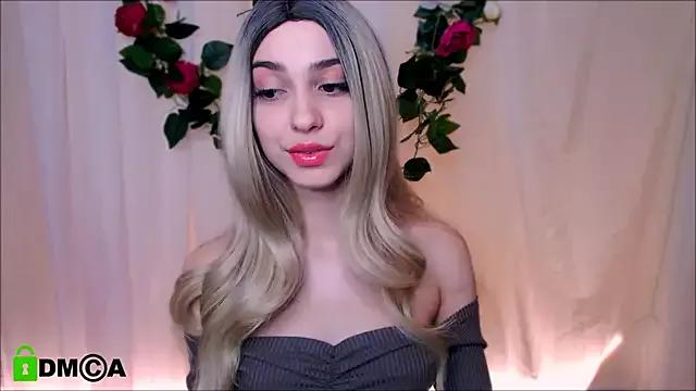 elza_rose from StripChat is Freechat