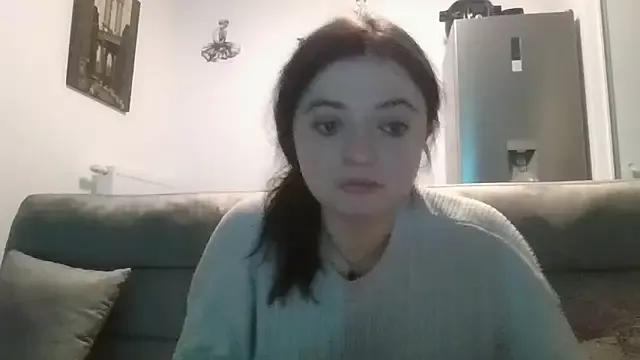 emiliebella from StripChat is Freechat