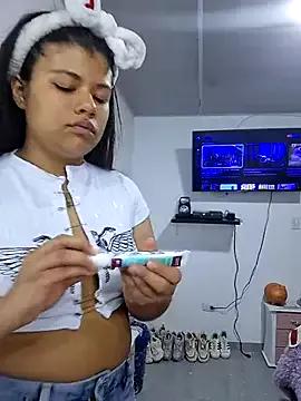 Emily_Lx from StripChat is Freechat