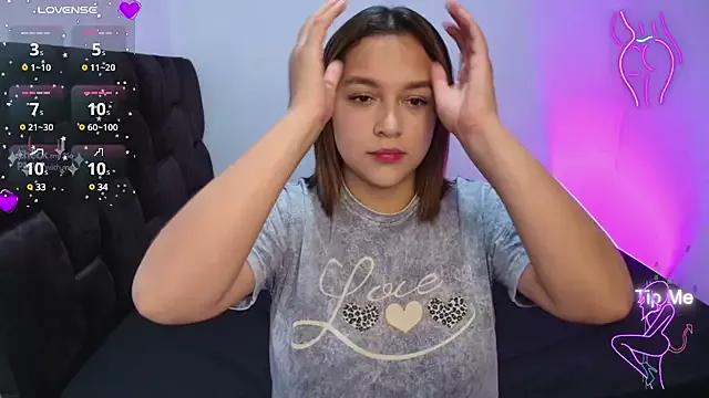 EmilySavvato webcams show profile image 