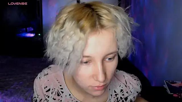 Eva_Lilac from StripChat is Freechat