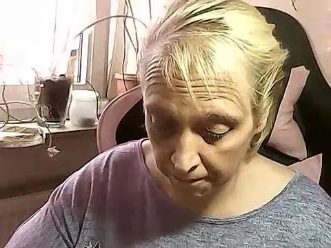 feuerhexe from StripChat