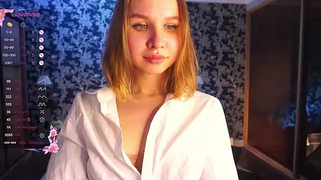 HildEdge from StripChat is Freechat