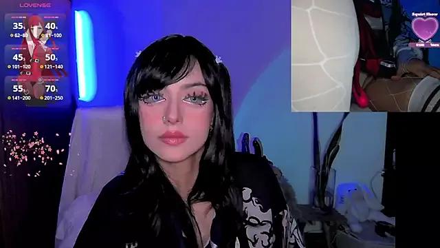 HollyDominic from StripChat