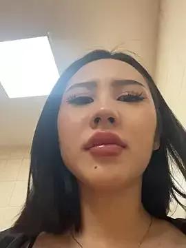 Photos of Hunnybanana from StripChat is Freechat