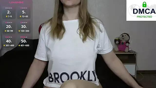 Incite your eccentricities: Get kinky and please these steamy asian sluts, who will reward you with wacky outfits and vibrating toys.