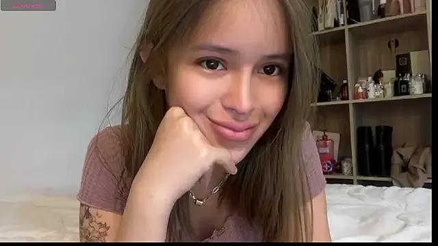 Photos of IvyOlivia from StripChat is Freechat