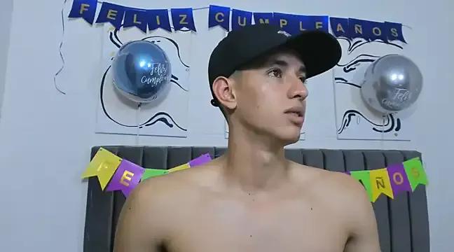 jake_shadow14 from StripChat is Freechat