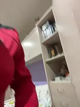 Kamaleonix from StripChat