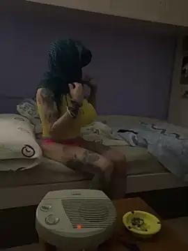 Kamaleonix from StripChat