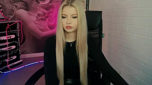 Incite your eccentricities: Get kinky and please these steamy asian sluts, who will reward you with wacky outfits and vibrating toys.