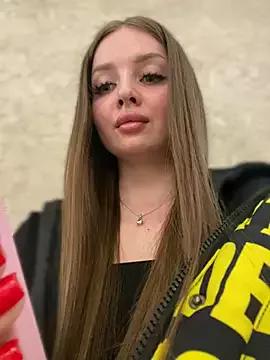 KrisMagnoly from StripChat is Freechat