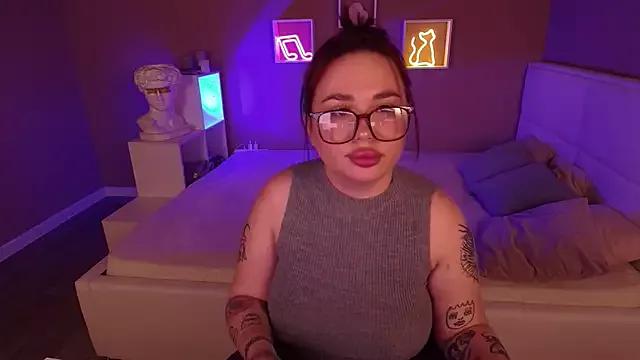 KristyMoss from StripChat is Freechat